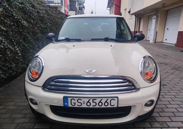 MINI ONE cena 17900 przebieg: 105000, rok produkcji 2011 z Warszawa małe 106